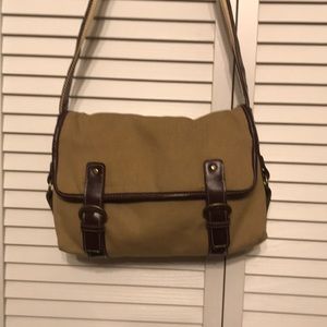 Stone Mountain Canvas Shoulder Handbag